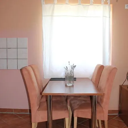 Isabela Apartment